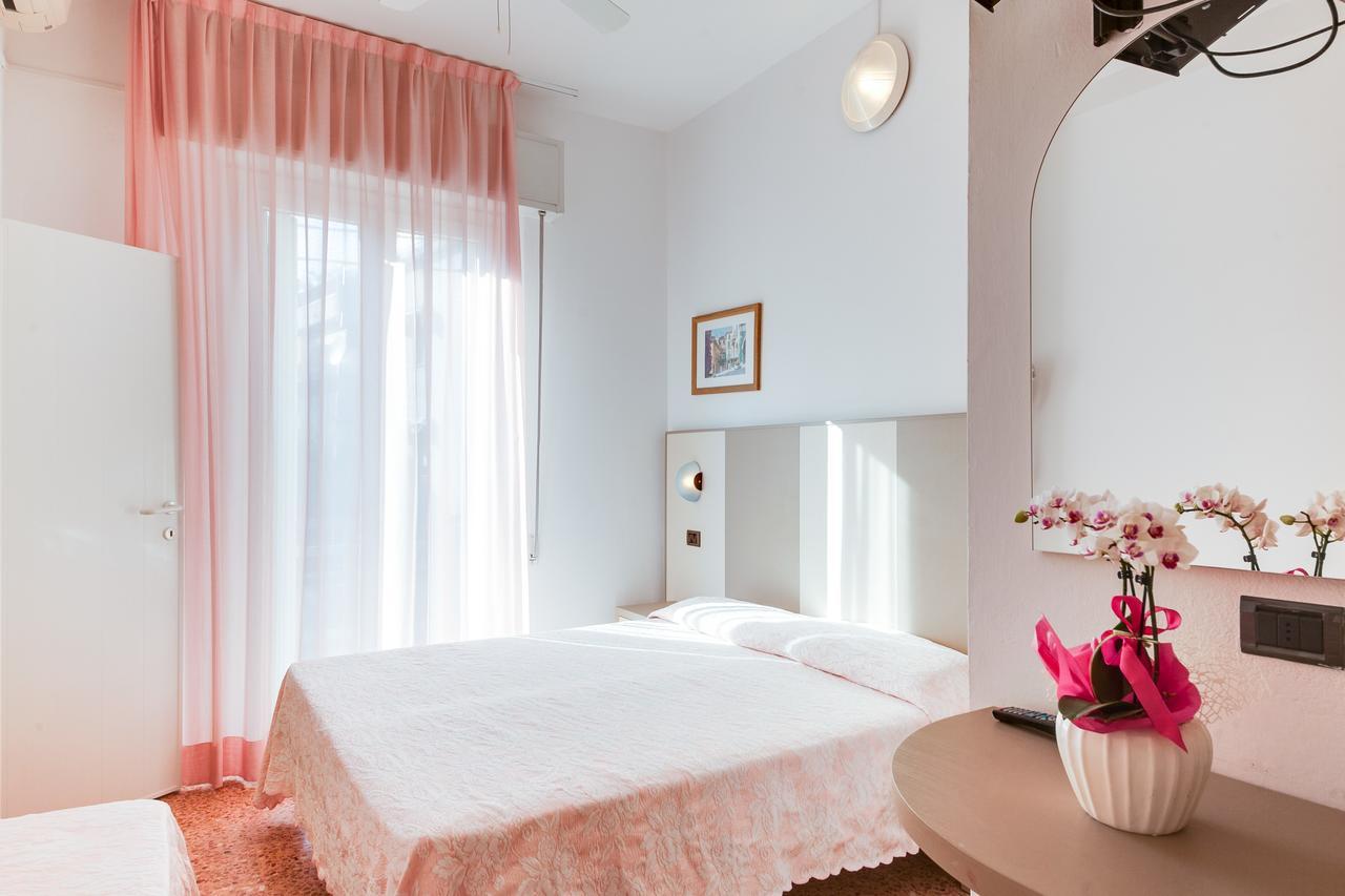 Hotel Barbiani 里米尼 外观 照片